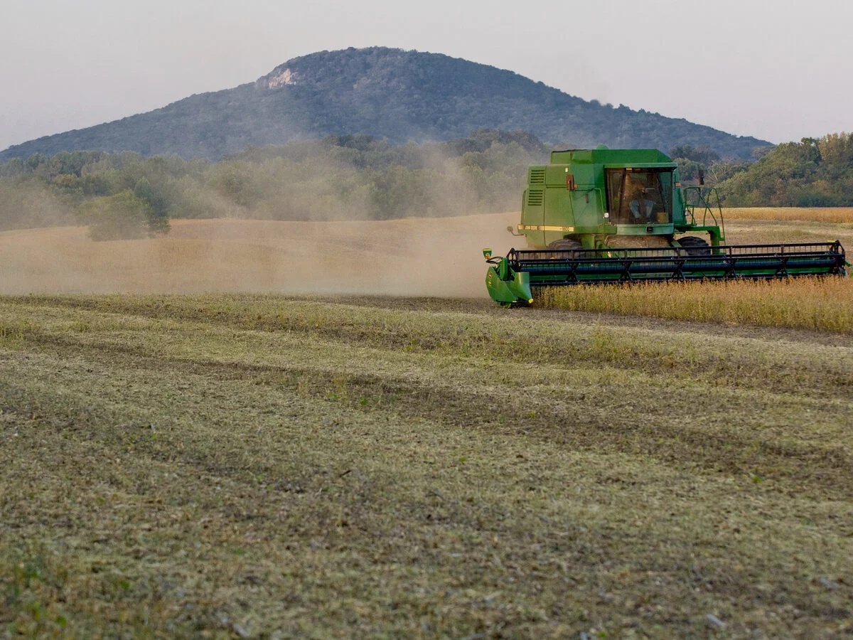 John Deere John Deere S770 Combine Harvester