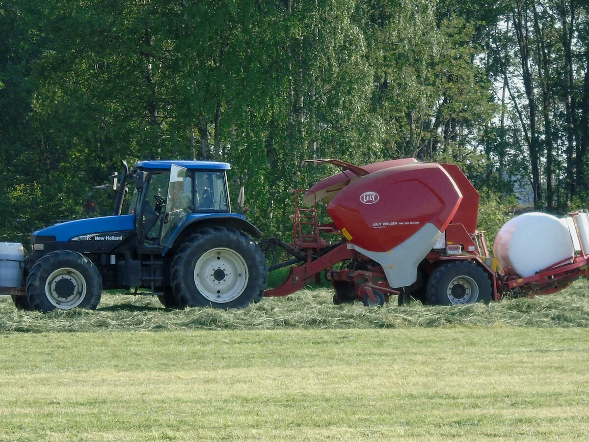 New Holland New Holland TD5.90 Tractor