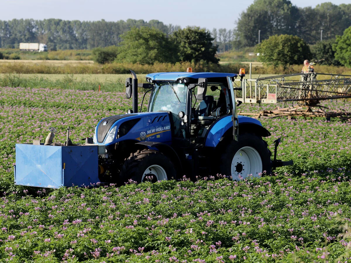 New Holland New Holland TD5.90 Tractor